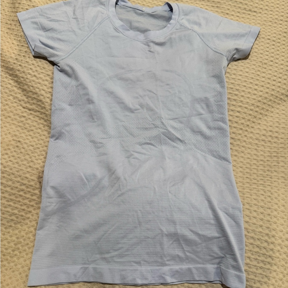 Swiftly Tech Short-Sleeve Shirt 2.0
Hip Length